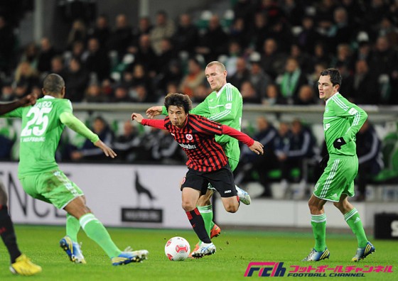 フランクフルト・乾が今季5ゴール目!