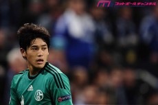 次戦は勝利が絶対条件だが――。シャルケに落ち着きをもたらした内田。アウェイで“我慢して”拾った勝ち点1