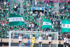 サッカー番記者はなぜ監督を強く批判できないのか?