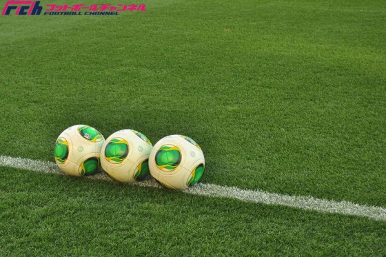 英国王子が慈善試合で殺人タックル連発。しかし主審は…