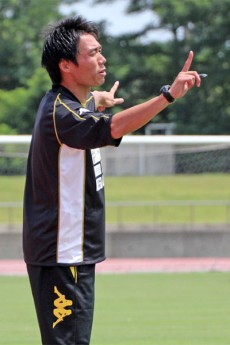 元Jリーガー・西村卓朗の新たな挑戦 第9回 監督、営業、広報活動…恐ろしいほど広がる仕事の幅