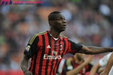 賛否両論の本田評、現地では擁護論も。「カカと大差ない。トップ下で交互にプレーすべき」