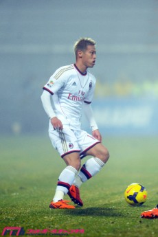 不調の本田はなぜ蘇ったのか？　セードルフ監督が課したタスクと献身性が活きた理由