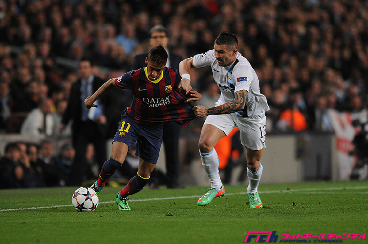 実況アナと解説者の ブレーン サッカー中継を支える データマン の存在 フットボールチャンネル 実況アナと解説者の ブレーン サッカー中継を支える データマン の存在 フットボールチャンネル