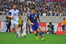 「どんどん当ててくれ！」、ボールを強く要求する大久保。山口蛍が受けた刺激