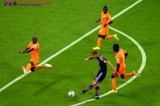 フランスメディアが見た日本。本田を「宝石」と絶賛もチームへの言及少なく。話題の中心はドログバ