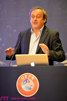 フットボールマネーを追え！【01】欧州リーグを発展させた放映権料と常識外の赤字経営