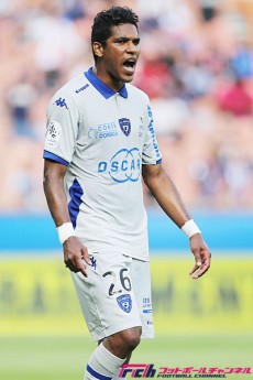 バスティアFWブランドンの“頭突き事件”。被害者となったPSGモッタの行き過ぎた挑発が原因か？