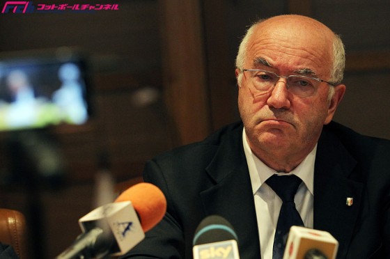 伊サッカー協会会長が6ヶ月間の活動停止処分。「バナナ」発言が問題に