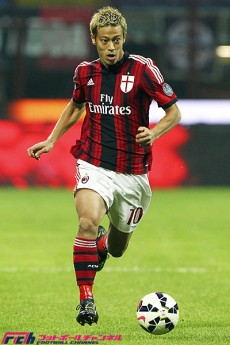 “封じられた”のではなく“封じた”。守備で貢献した本田。「セリエAで最も攻守に優れたFW」