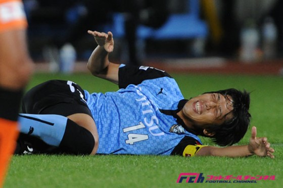 川崎Fの中村憲剛、右足関節捻挫で全治3週間。大黒柱の離脱でACL出場権争いに影響も