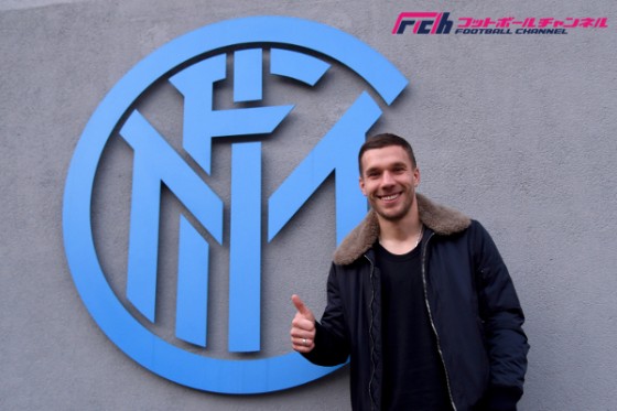 移籍目前のポドルスキをマテウス氏が批判。「出場するよりツイートが多い」