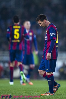 不満抱えるメッシ、追い詰められた指揮官――。補強禁止処分のバルサ、内部崩壊の危機