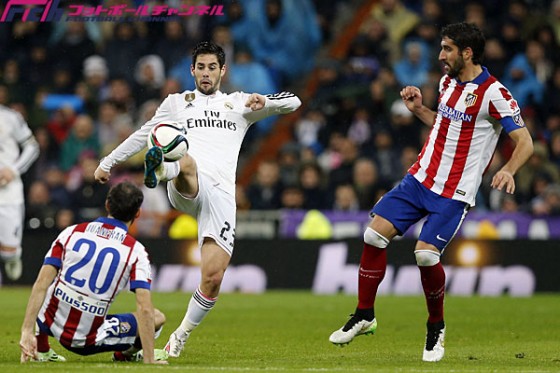 穏和なイスコが逆ギレタックル！　ベルナベウは喝采で返す