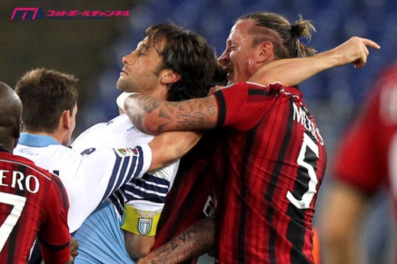 首絞め、パンチ…メクセスがラツィオ戦で暴挙。メディアは「バーにいた」と非難