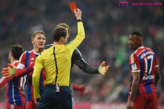 シャルケ、10人のバイエルン崩せずドロー。内田はブンデス100試合出場達成