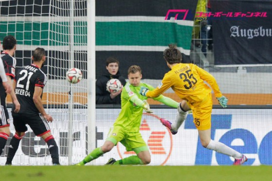 メッシでもない！ドイツの”山岸”!?　アウグスブルクGKがブンデス史上3人目の快挙！