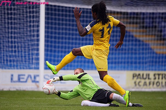 英下部リーグでGKが味方サポーターと乱闘騒ぎ