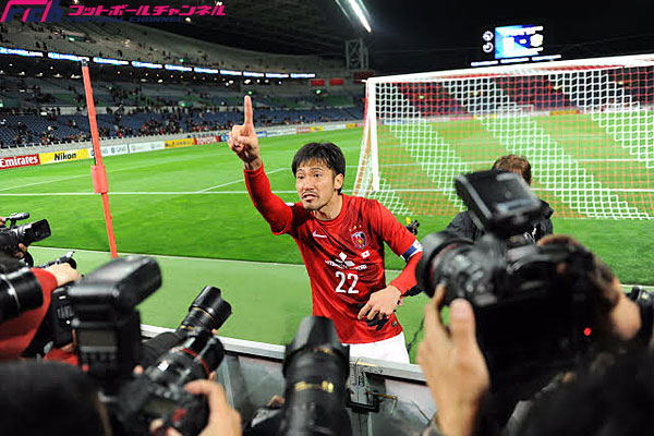 サポーターとの一体感を求める浦和イレブン。昨季のJリーグトップ3は