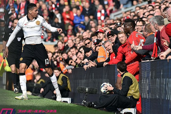 バロテッリ、マンU戦で自分をいさめてくれたファンに感謝「オレはひとりじゃなかった」