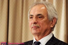 「もちろんそこが一番」。念願の“本職”トップ下起用も? ハリル新体制、ゴール量産に燃える香川