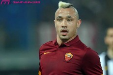 トッティとデ・ロッシ。ローマの未来にレジェンドの居場所は？　【八塚浩×チェーザレ　ミネストローネ・ディ・カルチョ―02】