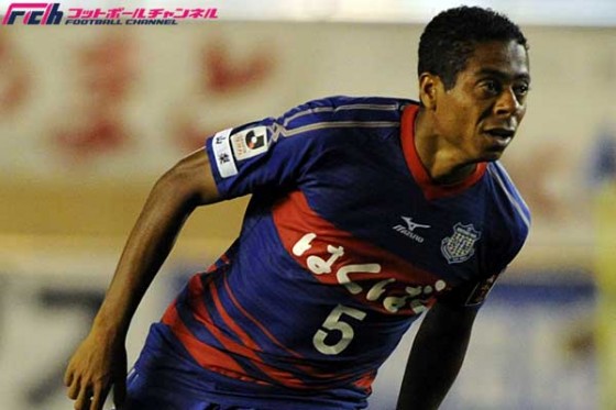 甲府にマルキーニョス・パラナが再契約。安定感抜群のプレーで昨年まで在籍