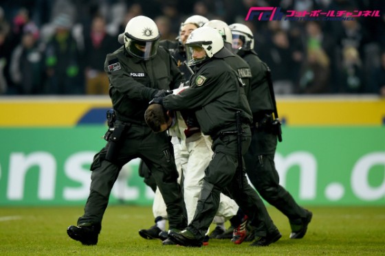 大迫、長澤所属のケルン、サポーターに罰金を請求。過激行動抑制へ