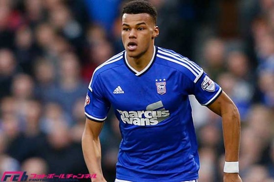 「母さんの長年の努力に感謝」。英2部の若手選手が『イースター』に素敵なサプライズ