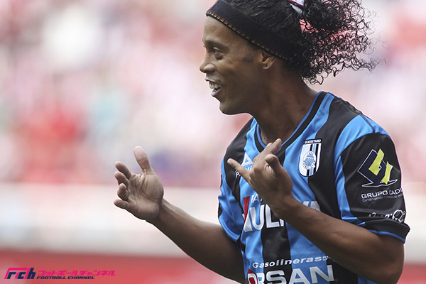 ロナウジーニョ、引退を完全否定「残留に理由はいらない