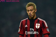 期待薄な“小さなダービー”。回復急いだ本田、コンディション不良の長友。日本人対決は実現なるか