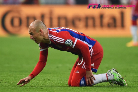 ロッベン復帰も16分で負傷交代。レバンドフスキは脳しんとうで病院へ