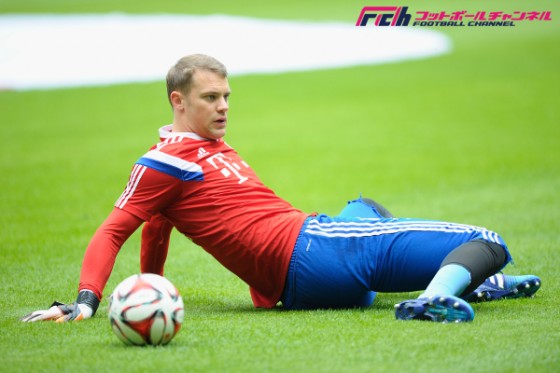 ノイアー、温存休憩もたった14分のみ。先発GK退場で緊急出場