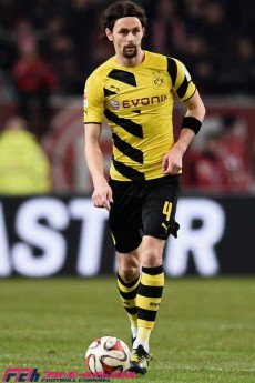 新旧主将の決断、指揮官との別れと欧州への道。ドルトムントを取り巻く全てが望むハッピーエンドへ