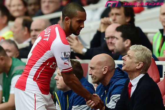 ヴェンゲル監督、ウォルコットの残留は「ハットトリックの前から望んでいたこと」