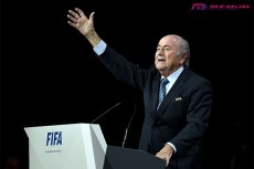 ブラッター支持で遠のくW杯開催権。日本サッカーに求められるFIFA内での政治力