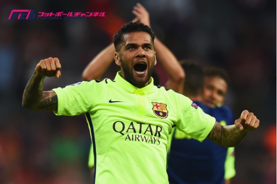 マンUがD・アウベス獲得のポールポジションに？　条件面で合意か