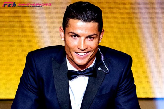 C・ロナウド、一般女性が失くした携帯を拾いディナーに招待！