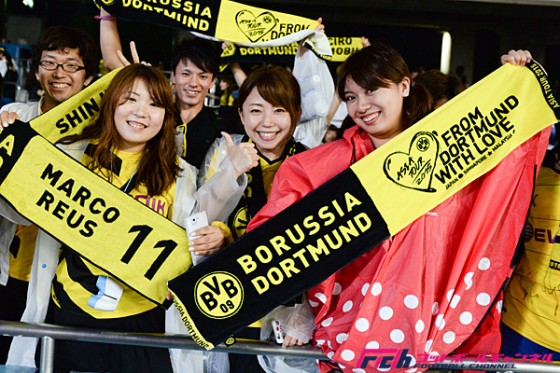 【写真で振り返る】香川＆丸岡が凱旋！　川崎Fと親善試合のドルトムント、日本のファンも熱狂
