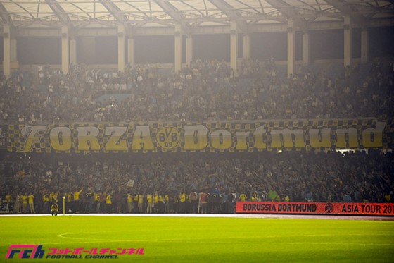 【写真で振り返る】香川＆丸岡が凱旋！　川崎Fと親善試合のドルトムント、日本のファンも熱狂