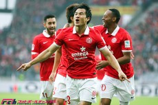 【現地レポート】岡崎はプレミアで通用したのか？　ファンも愛した“献身性”。求められるは得点数