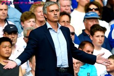 優勝候補が早くも激突。開幕戦で快勝のマンCと問題山積みのチェルシー。明暗分かれた指揮官の様相