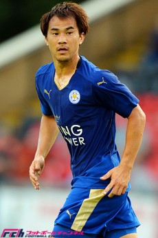 【現地レポート】「匂いが分かる男」岡崎が見せたゴールへの“嗅覚”。流血、タックルにも漂う充実感