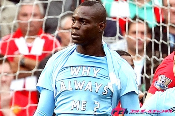 自宅で花火、味方のPK強奪にいじめの和解まで…。悪童バロテッリが起こした10の“珍行動”