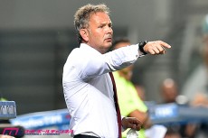 “犠牲”となった本田は先発落ちか。考え変えた指揮官が発するメッセージ