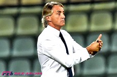 長友はなぜインテルに残留したのか？　戦力外扱いも移籍に至らなかった2つの背景