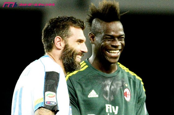 521日ぶりにミランで得点したバロテッリ。「僕らはライオンのように戦った」