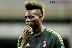 トップ下の意義を問われる本田。指揮官の采配にも見える「守備貢献」の限界