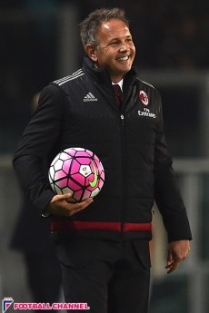 わずか6分のプレー。本田の投入はなぜ遅かったのか？　ミラン新システムと指揮官の意図