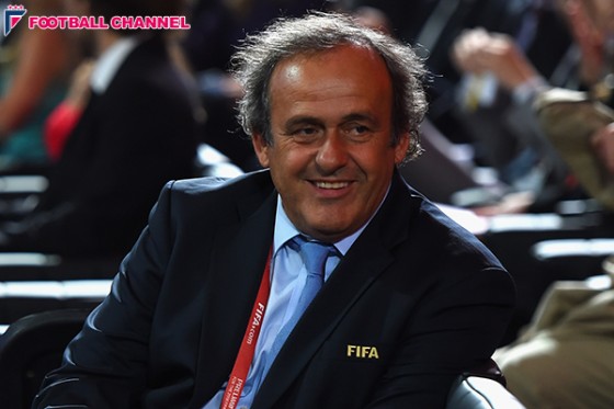 プラティニ氏、ブラッター会長からの金銭授受を認める「恥じている」